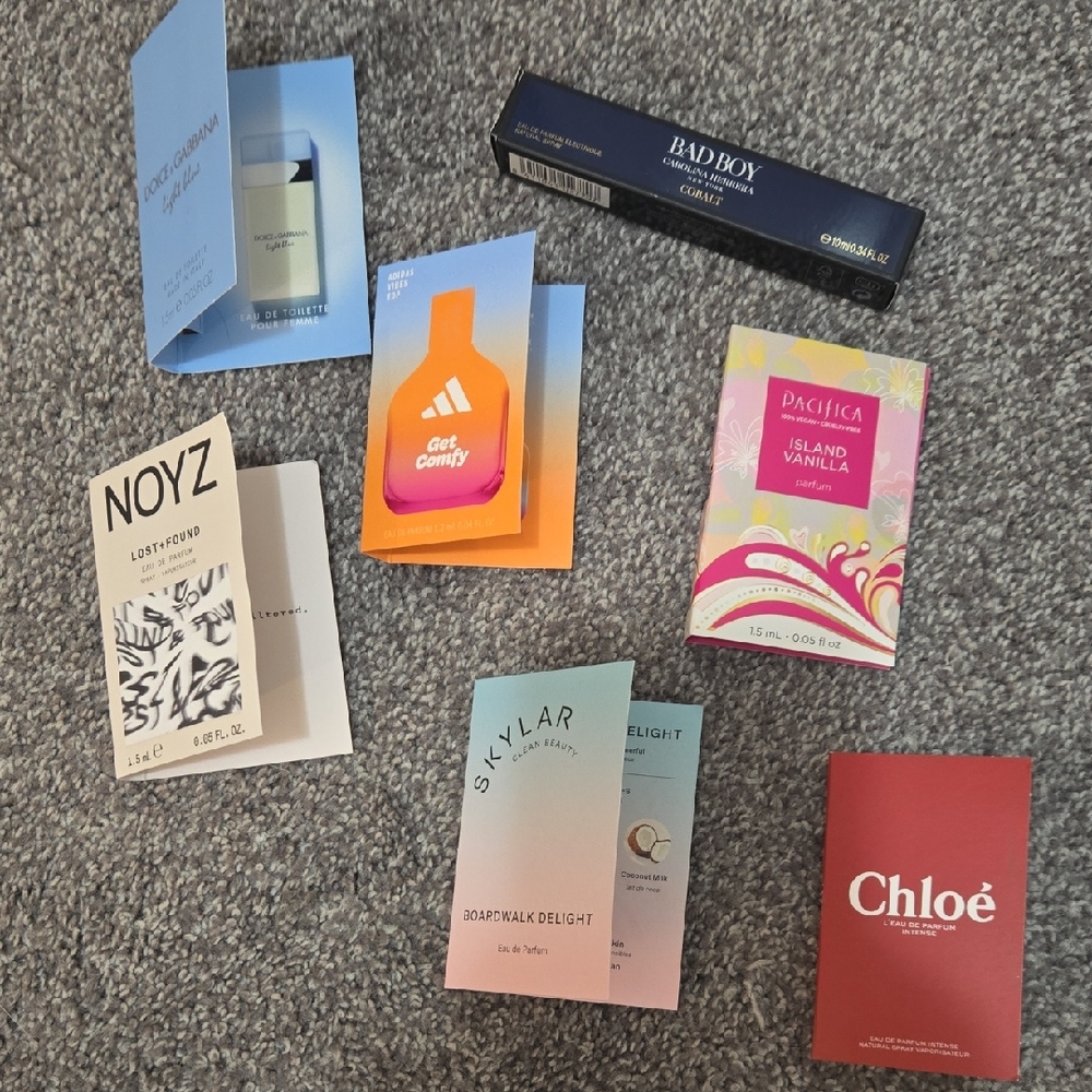 Chloé Fragrance Sample - Red and White